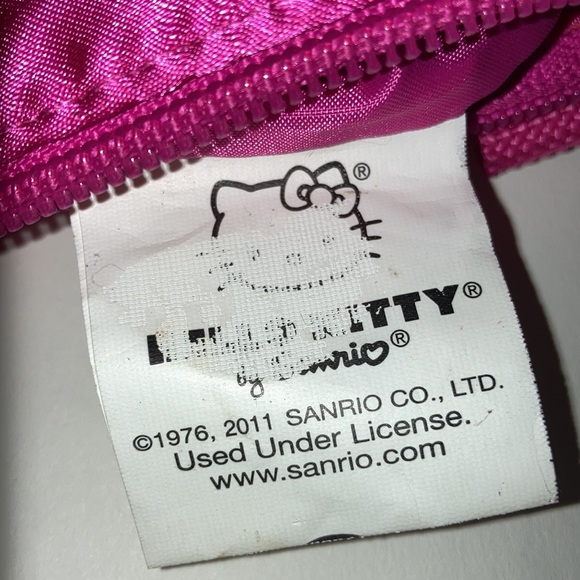 Hello kitty pink satiny purse. - Picture 4 of 7